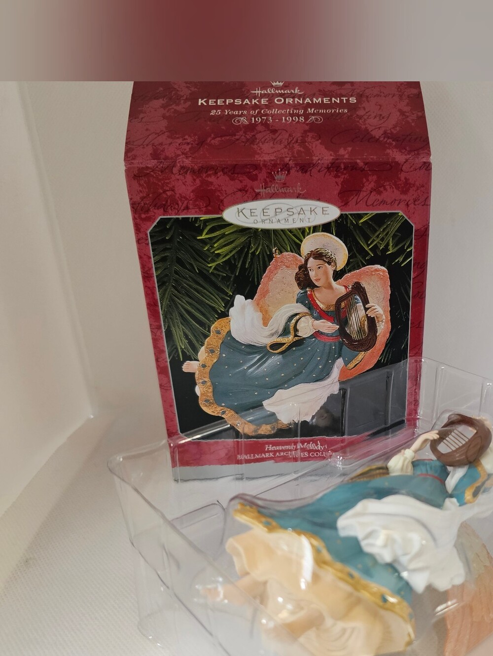 New Hallmark Christmas Ornament Angel Heavenly Melody harp Heaven Nativity 1998